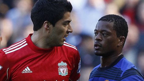 Luisas Suarezas ir Patrice'as Evra