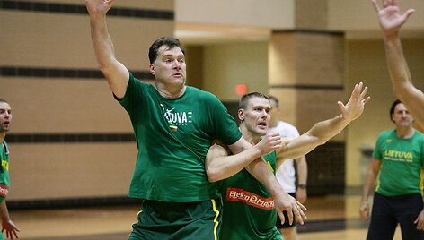 Arvydas Sabonis treniruojasi kartu su komanda