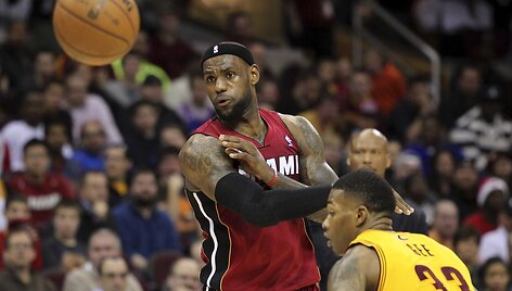 &bdquo;Heat&ldquo; panaikino 27 ta&scaron;kų deficitą ir pratęsė pergalių seriją   