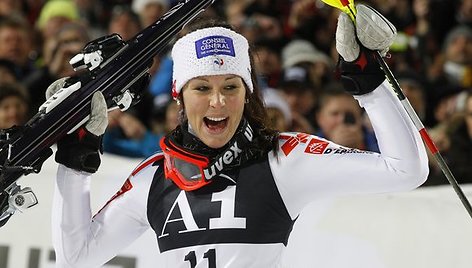 Planetos kalnų slidinėjimo taurės slalomo etape – vokietės bei suomės triumfas