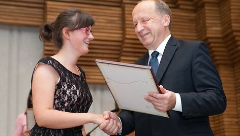 Andrius Kubilius apdovanojo geriausius abiturientus
