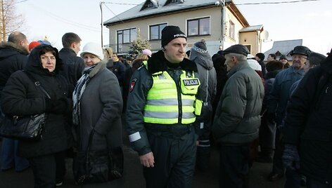 Susirinkusi minia i&scaron;reikė paramą Neringai Venckienei