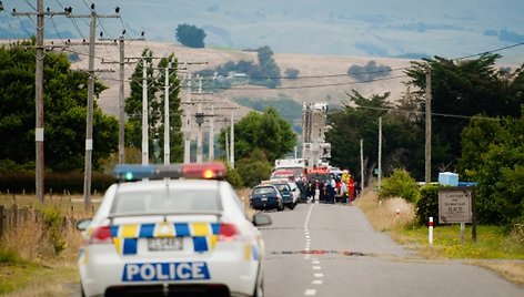 Pasak policijos, balionas veikiausiai kliudė elektros laidus ir užsidegė