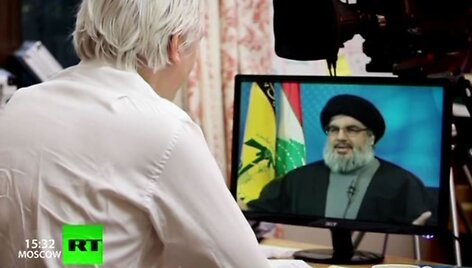 Julianas Assange'as pirmoje savo vedamoje Rusijos televizijos laidoje
