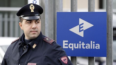Visuomenės pyktis prie&scaron; &bdquo;Equitalia&ldquo; vis stiprėja