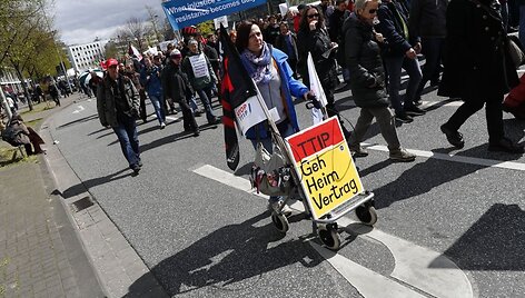 Protestas prie&scaron; Baracką Obamą