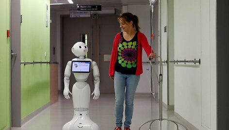 Robotas pradėjo dirbti ligoninėje