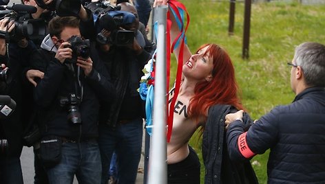 „Femen“ aktyvistės surengė protestą