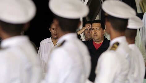 Hugo Chavezas grįžo į &scaron;alį