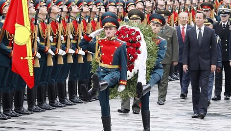 Davidas Cameronas vie&scaron;i Rusijoje