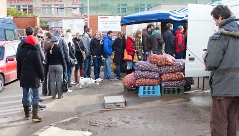 Banko darbuotojui turgavietėje vykdė akciją