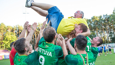 Lietuviai i&scaron;kovojo Baltijos mažojo futbolo taurę