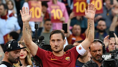 &bdquo;Roma&ldquo; atsisveikino su karjerą baigusiu F.Totti