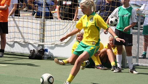Moterų futbolas