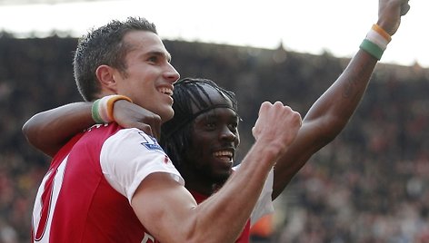 Robinas van Persie ir Gervinho