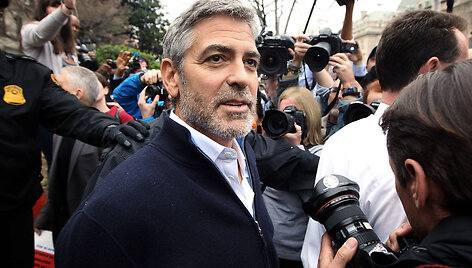 Va&scaron;ingtone per protesto akciją suimtas George'as Clooney 