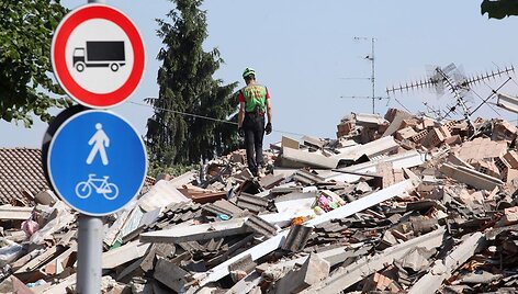 Rovereto miestelį supurtė galingas žemės drebėjimas.