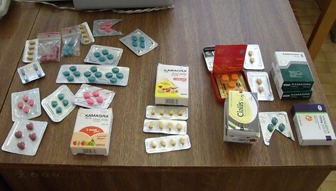 Prevencinės priemonės metu rasta įvairių lytinę potenciją skatinančių preparatų.