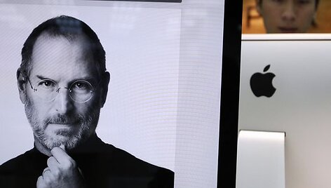 Gerbėjai gedi mirusio &bdquo;Apple&ldquo; įkūrėjo Steve'o Jobso