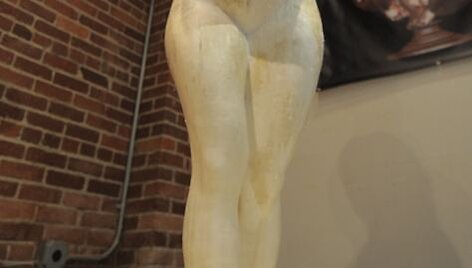 Kim Kardashian skulptūra