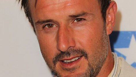 Davidas Arquette'as &scaron;venčia 42-ąjį gimtadienį
