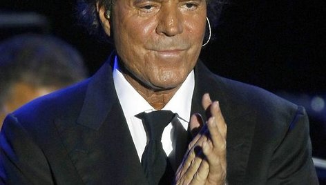 Julio Iglesias švenčia 70-ąjį gimtadienį