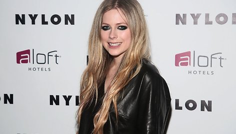 Avril Lavigne švenčia 29-ąjį gimtadienį