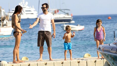 Alessandra Ambrosio ir Jamie Mazuras su vaikais Anja ir Noah