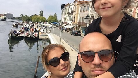 Remigijus Žiogas su &scaron;eima Portugalijoje