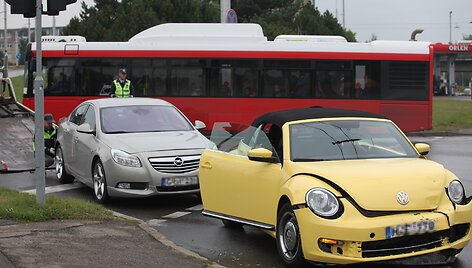 Eglės Straleckaitės &bdquo;Volkswagen Beetle&ldquo; pateko į avariją