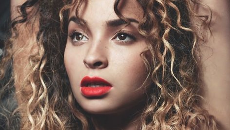 Ella Eyre