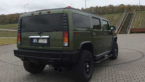 Džordanos Butkutės ir Elegijaus Strasevičiaus parduodamas „Hummer“ visureigis