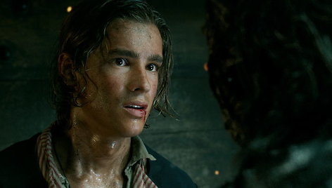 Brentonas Thwaitesas filme „Karibų piratai. Salazaro kerštas“