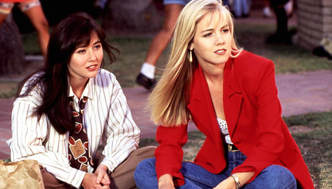 Shannen Doherty ir Jennie Garth seriale „Beverli Hilsas, 90210“