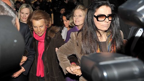 Liliane Bettencourt su dukra Francoise Bettencourt Meyers (2011 m.)