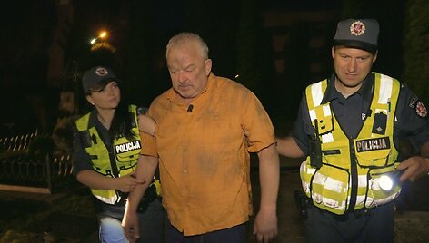 Arvydas Dap&scaron;ys ir tikri &Scaron;ventosios policininkai komedijoje &bdquo;Poilsiautojai: pavydo žaidynės&ldquo;