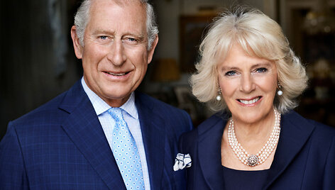 Princas Charlesas su žmona Kornvalio hercogiene Camilla (2017 m.)