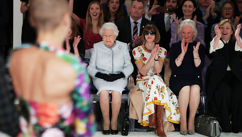 Karalienė Elizabeth II ir Anna Wintour