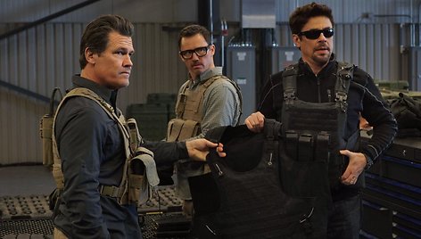 Joshas Brolinas ir Benicio Del Toro trileryje „Sicario: karteliniai karai“