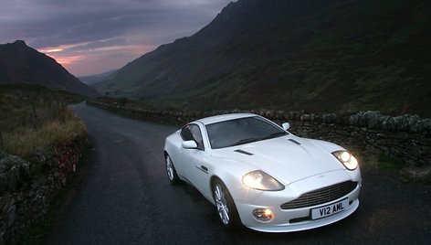 „Aston Martin Vanquish“