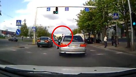 Ne itin mandagus BMW vairuotojas