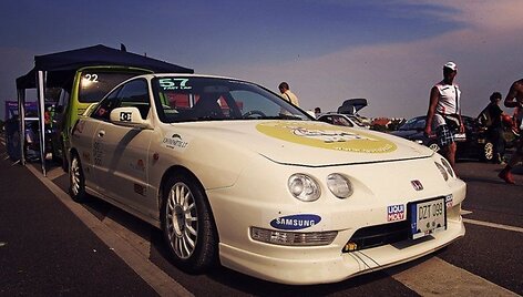 Naglio Vi&scaron;inskio &bdquo;Honda Integra&ldquo;