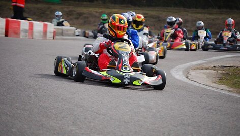 &bdquo;ARTKart&ldquo; 200 ratų varžybų akimirka