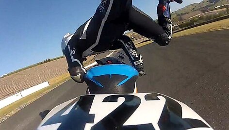 &bdquo;Skrendantis&ldquo; nuo motociklo Genki Hagata