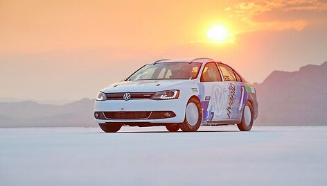&bdquo;Volkswagen Jetta&ldquo; hibridas