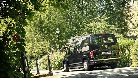 „Nissan NV200“: juodasis Londono taksi