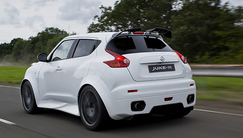 „Nissan Juke-R“