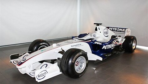 F-1 &bdquo;BMW Sauber&ldquo; bolidas