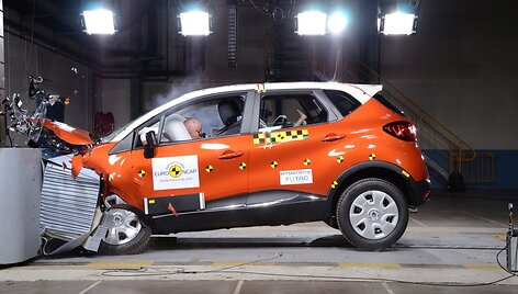 &bdquo;Renault Captur&ldquo; &bdquo;Euro NCAP&ldquo; bandymų metu