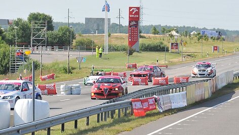 &bdquo;1000 km lenktynių&ldquo; penktadienio treniruotės
